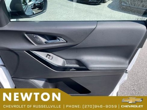 Used 2025 Chevrolet Equinox LT w/ Safety and Technology Package FWD image 26