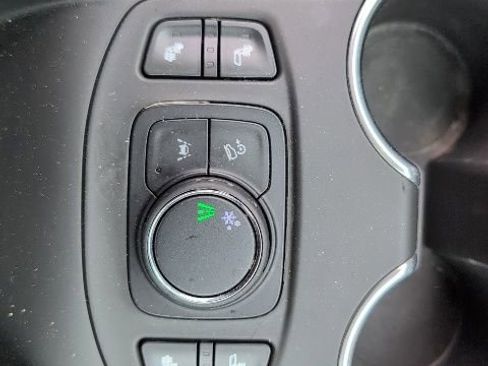 Certified 2022 GMC Terrain SLE w/ Driver Convenience Package FWD image 26