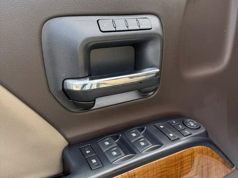 Used 2018 GMC Sierra 1500 SLT w/ SLT Premium Package image 18