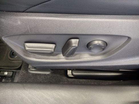 Used 2022 Toyota Corolla XSE FWD image 20