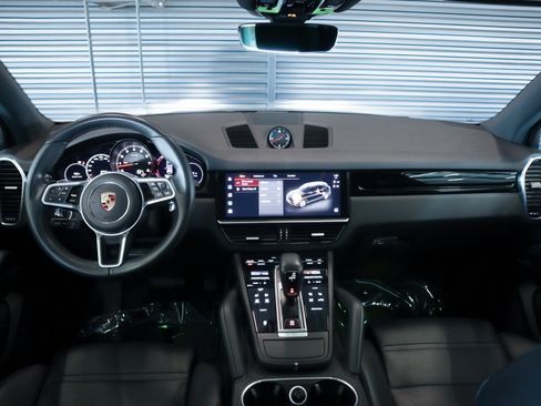 Certified 2023 Porsche Cayenne AWD/4WD image 14