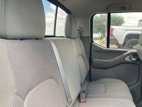Used 2018 Nissan Frontier SV AWD/4WD image 26