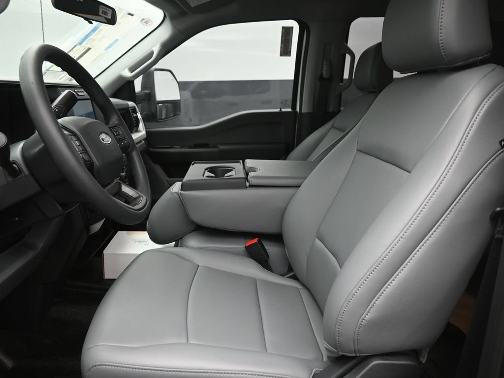 New 2025 Ford F350 XL AWD/4WD image 16