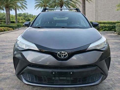 Used 2021 Toyota C-HR XLE image 7