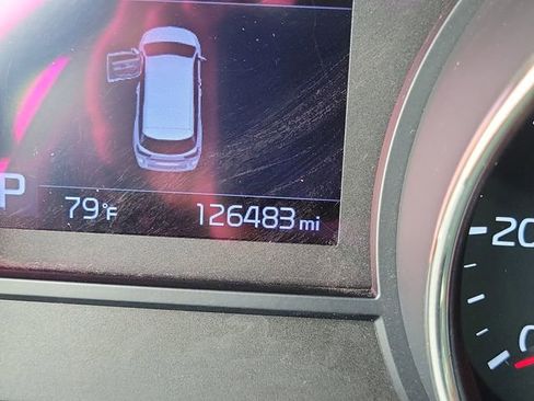 Used 2020 Kia Sedona L image 29