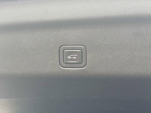 Used 2024 Chevrolet Tahoe LT image 14