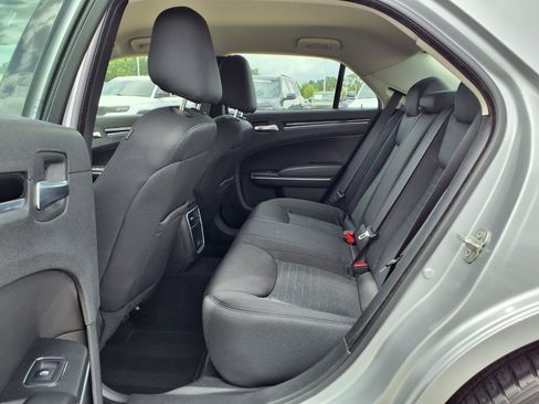 Used 2023 Chrysler 300 Touring w/ Sport Appearance Package RWD image 9