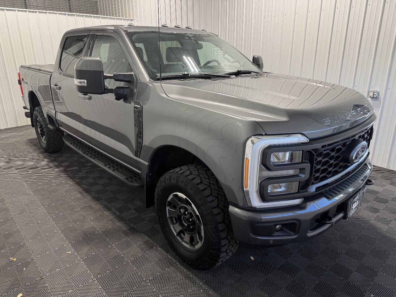 Used 2023 Ford F350 Lariat w/ Lariat Ultimate Package AWD/4WD image 2