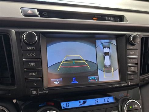 Used 2018 Toyota RAV4 Limited image 30