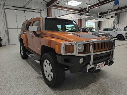 Used 2007 HUMMER H3 AWD/4WD image 4