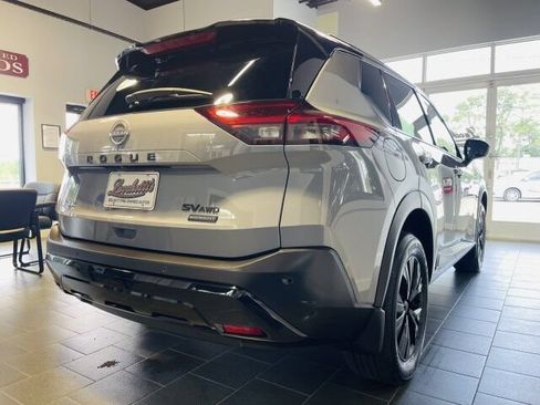 Used 2023 Nissan Rogue SV w/ SV Premium B Package AWD/4WD image 5