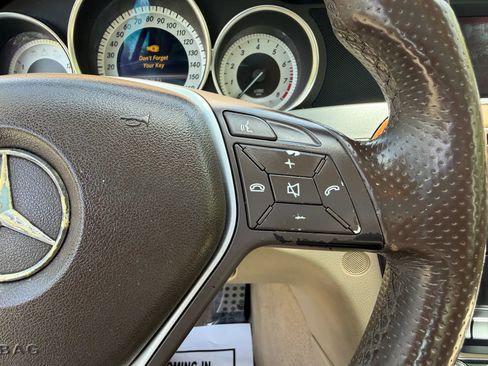 Used 2013 Mercedes-Benz C 250 Sedan image 31