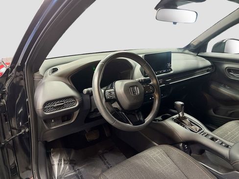 Used 2024 Honda HR-V Sport image 9