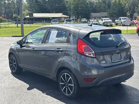 Used 2018 Ford Fiesta SE FWD image 6