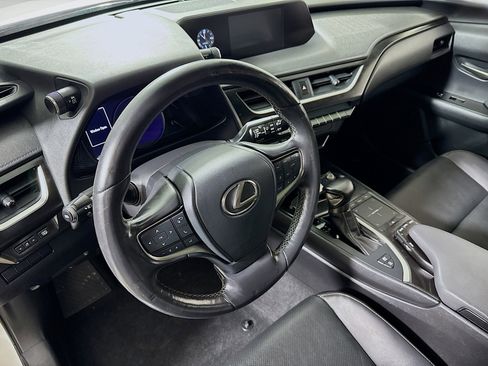 Used 2019 Lexus UX 250h image 12