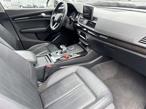 Used 2020 Audi Q5 2.0T Premium w/ Convenience Package image 17