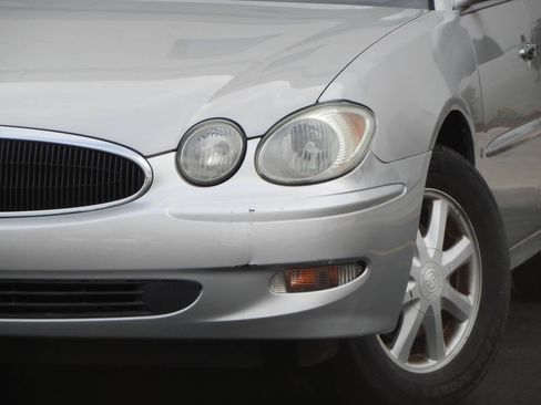 Used 2006 Buick LaCrosse CXL w/ Driver Confidence Package FWD image 5