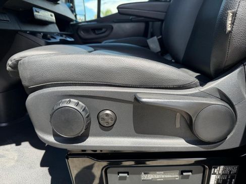 Used 2022 Mercedes-Benz Sprinter 2500 image 54