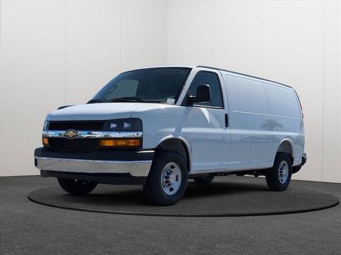 New 2026 Chevrolet Express 2500 w/ Driver Convenience Package RWD image 3