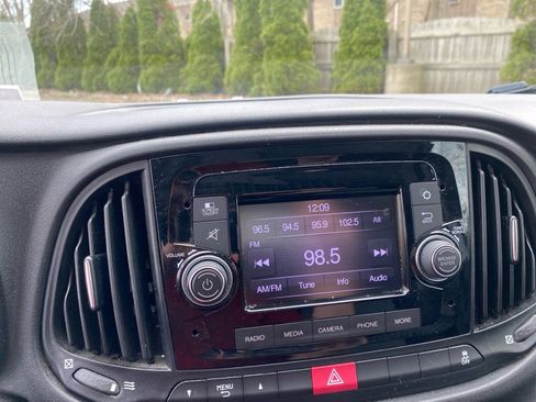 Used 2021 RAM ProMaster City Tradesman image 13