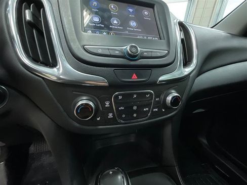 Used 2019 Chevrolet Equinox LT image 17