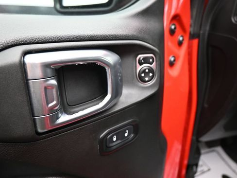 Used 2024 Jeep Wrangler Unlimited Sport AWD/4WD image 12