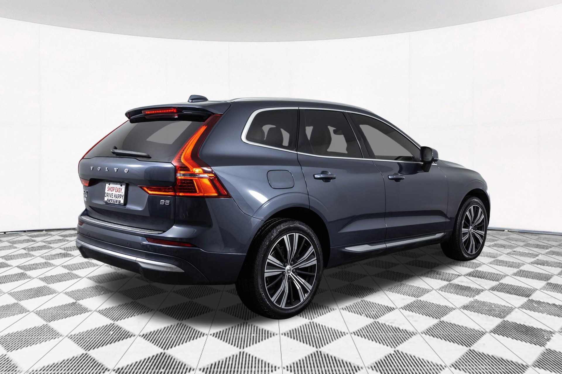 Used 2022 Volvo XC60 B5 Inscription w/ Protection Package Premier FWD image 19