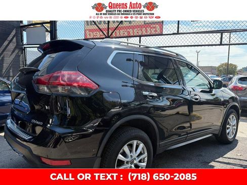 Used 2018 Nissan Rogue SV image 10