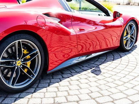 Certified 2018 Ferrari 488 Spider RWD image 20