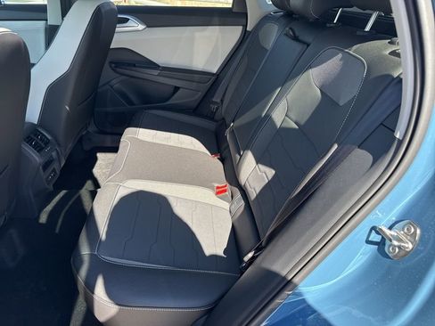 New 2026 Volkswagen Taos SE FWD image 11