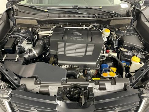 Used 2019 Subaru Forester Premium AWD/4WD image 9