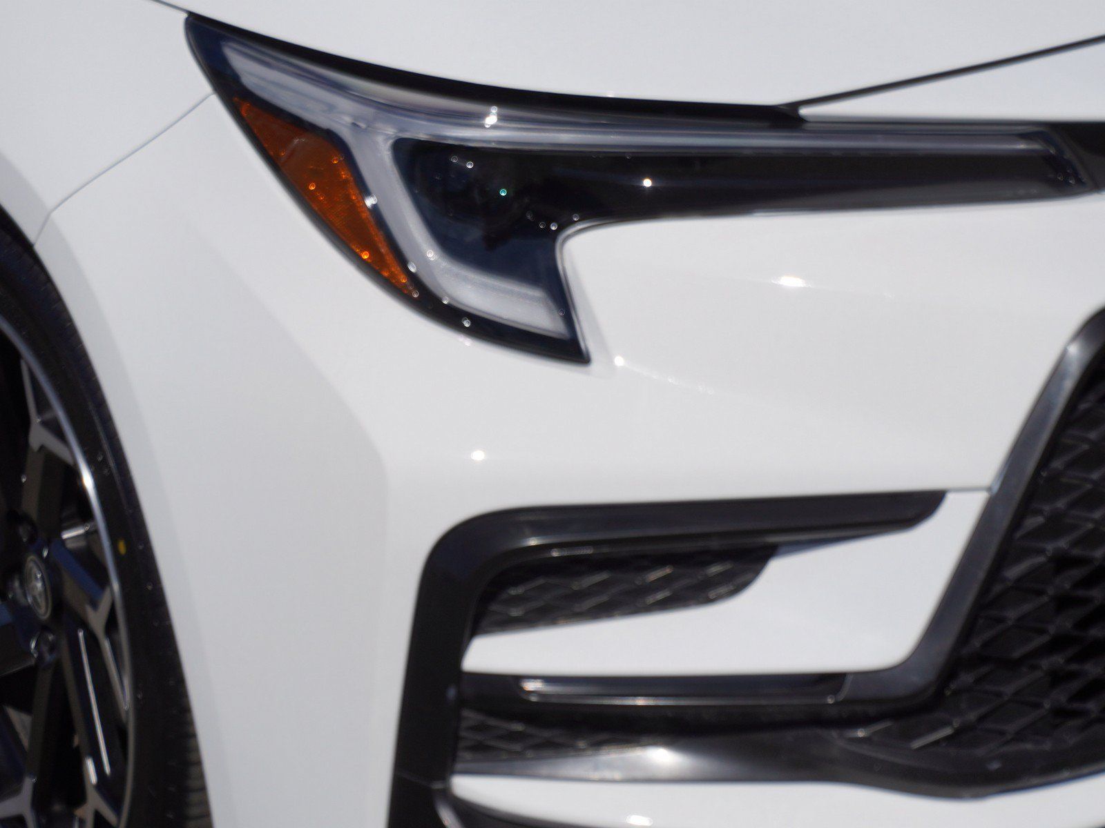 Used 2025 Toyota Corolla FX w/ Convenience Package FWD image 3