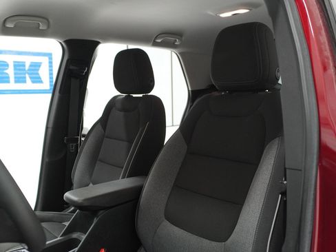 Used 2022 Chevrolet TrailBlazer LT w/ Convenience Package FWD image 16