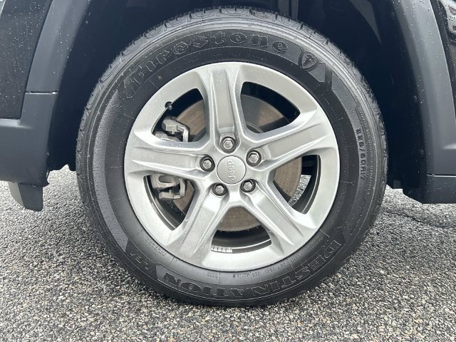 Used 2023 Jeep Compass Latitude AWD/4WD image 9