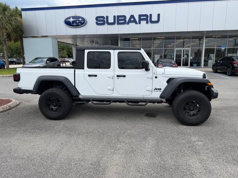 Used 2021 Jeep Gladiator Sport w/ Trailer Tow Package AWD/4WD image 2