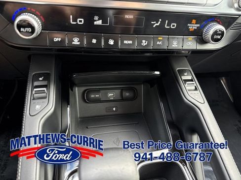 Used 2022 Kia Telluride EX w/ EX Premium Package AWD/4WD image 22