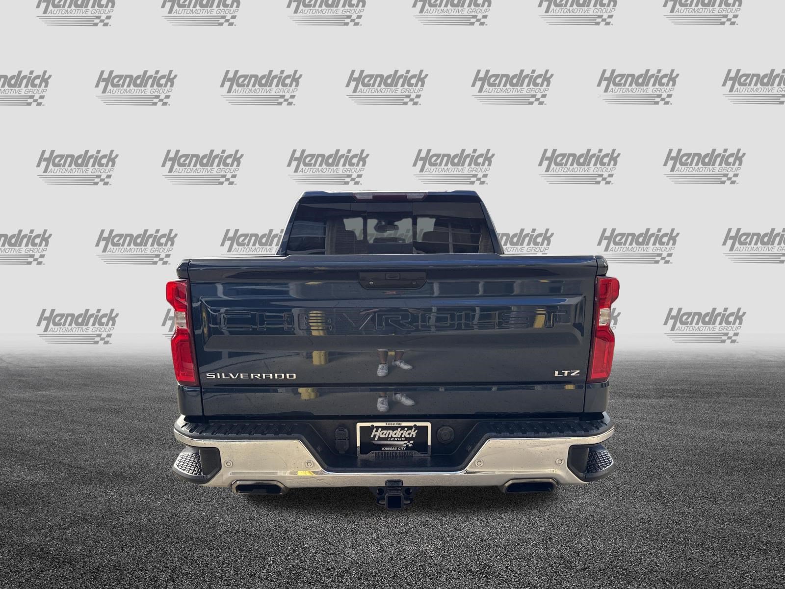 Used 2019 Chevrolet Silverado 1500 LTZ w/ LTZ Premium Package AWD/4WD image 9
