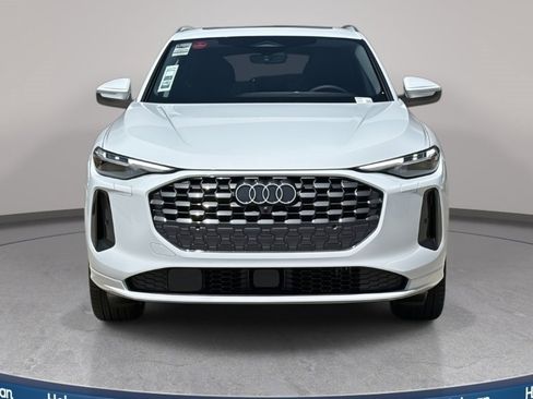 Certified 2025 Audi Q5 Premium Plus w/ Premium Plus image 2