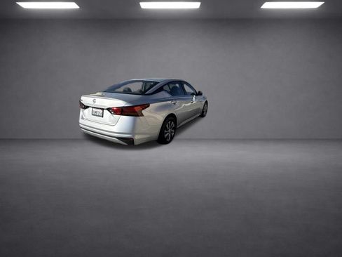 Used 2021 Nissan Altima 2.5 S FWD image 17