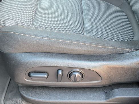 Used 2020 Chevrolet Traverse LT FWD image 10