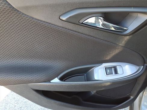 Used 2024 Chevrolet Malibu LT image 32