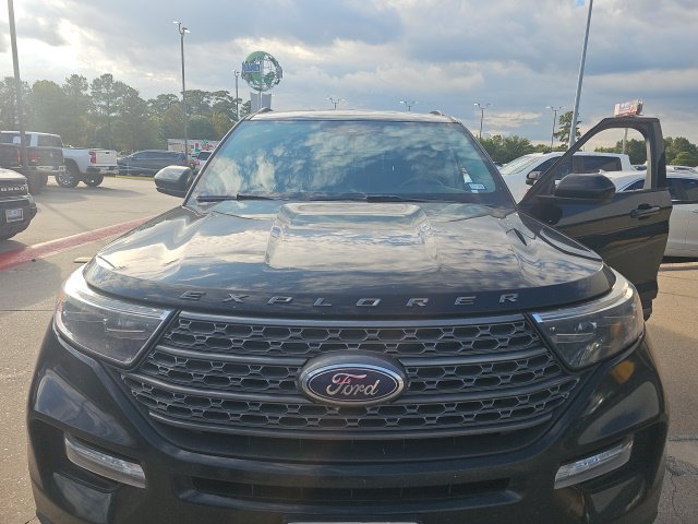 Used 2022 Ford Explorer XLT w/ Equipment Group 202A RWD image 8
