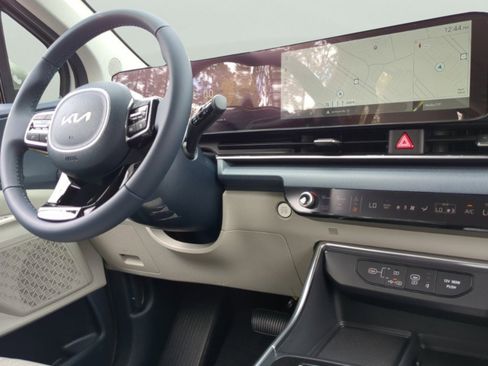 New 2026 Kia Carnival SX w/ SX Dark Edition Package FWD image 3
