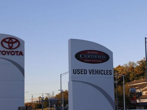 Used 2024 Toyota RAV4 XLE image 15