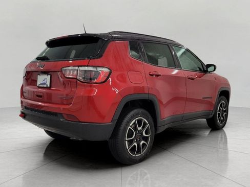 Used 2025 Jeep Compass Trailhawk AWD/4WD image 19