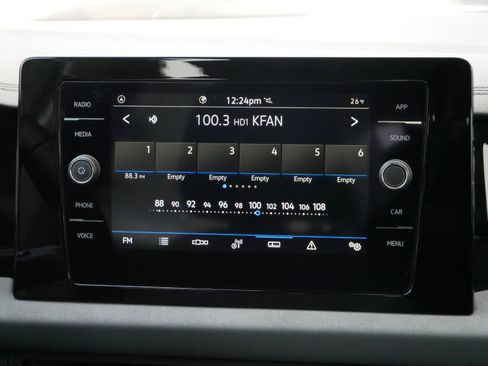 New 2025 Volkswagen Jetta SE image 7