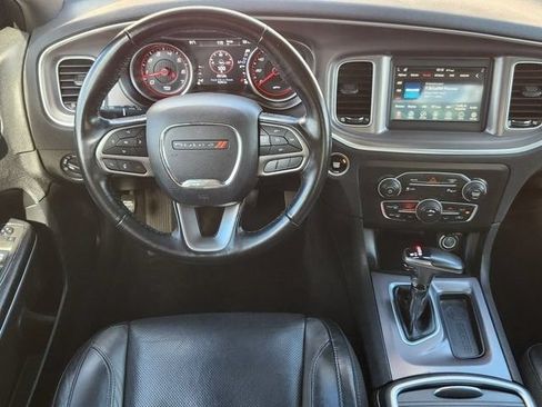 Used 2021 Dodge Charger SXT w/ Leather Interior Group RWD image 27