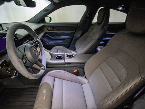 Used 2024 Porsche Taycan Turbo image 18