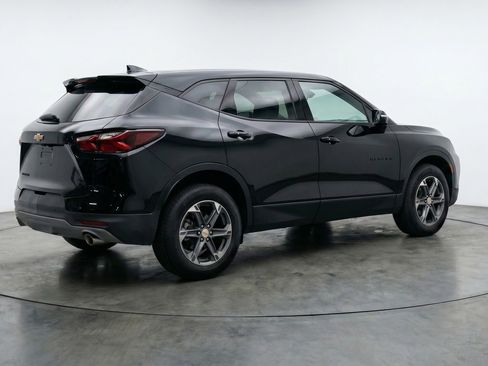 Used 2025 Chevrolet Blazer LT FWD image 9