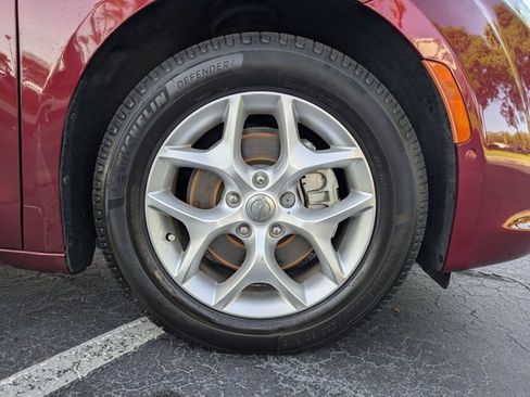 Used 2020 Chrysler Pacifica Touring-L Plus w/ Tire & Wheel Group FWD image 22